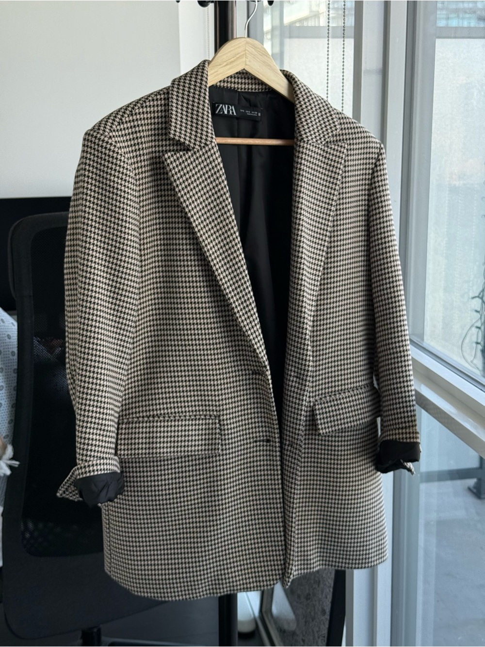Zara Black and White Houndstooth Blazer Jacket